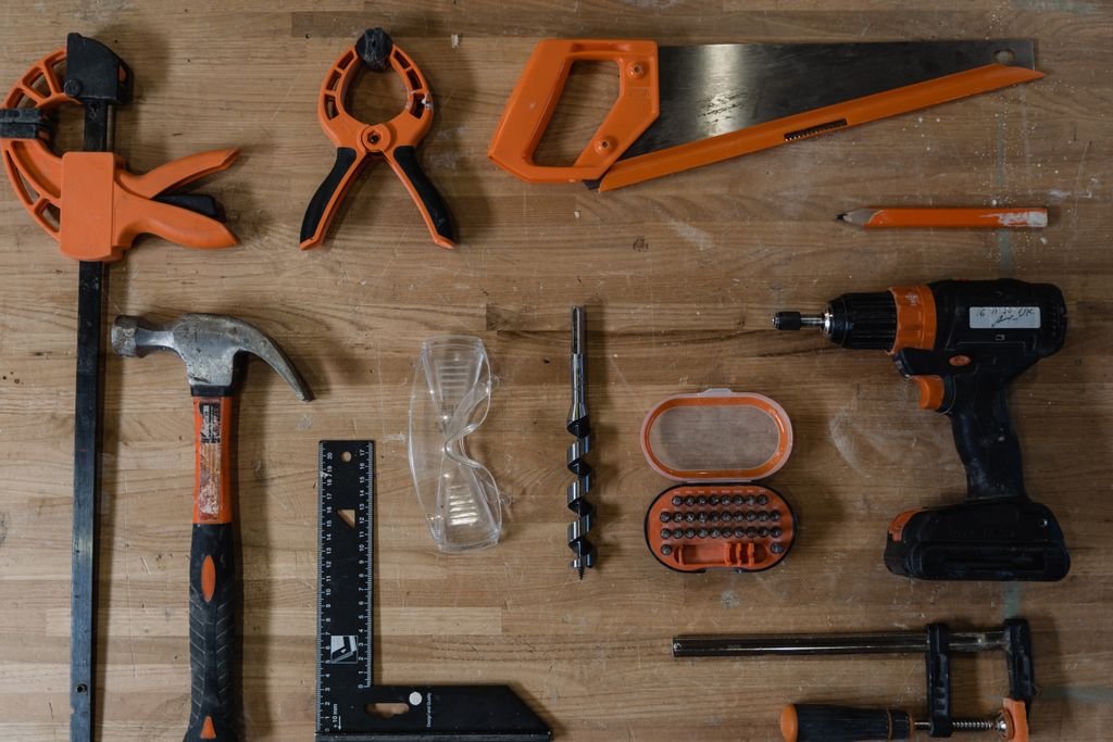 Kit básico de ferramentas para pequenos reparos domésticos